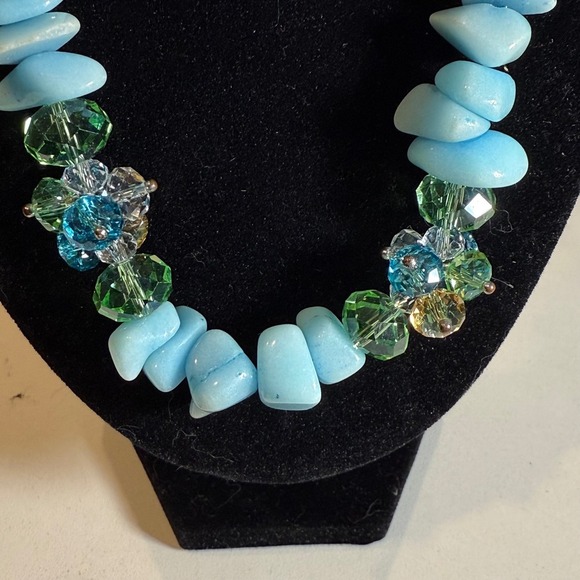 Teal Stone Chip Bead Necklace Turquoise Flower Green Crystal Accent Jewelry - Picture 2 of 4